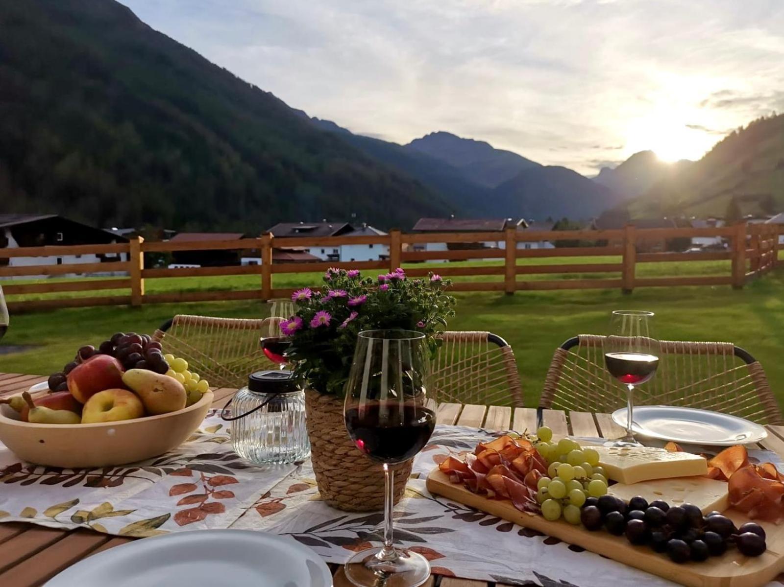 Tyrol Purelife Lodges Sankt Jakob in Defereggen Exteriör bild